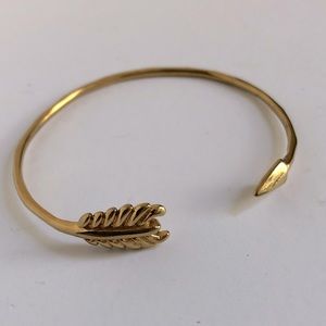 Stella and Dot Gilded Arrow Cuff